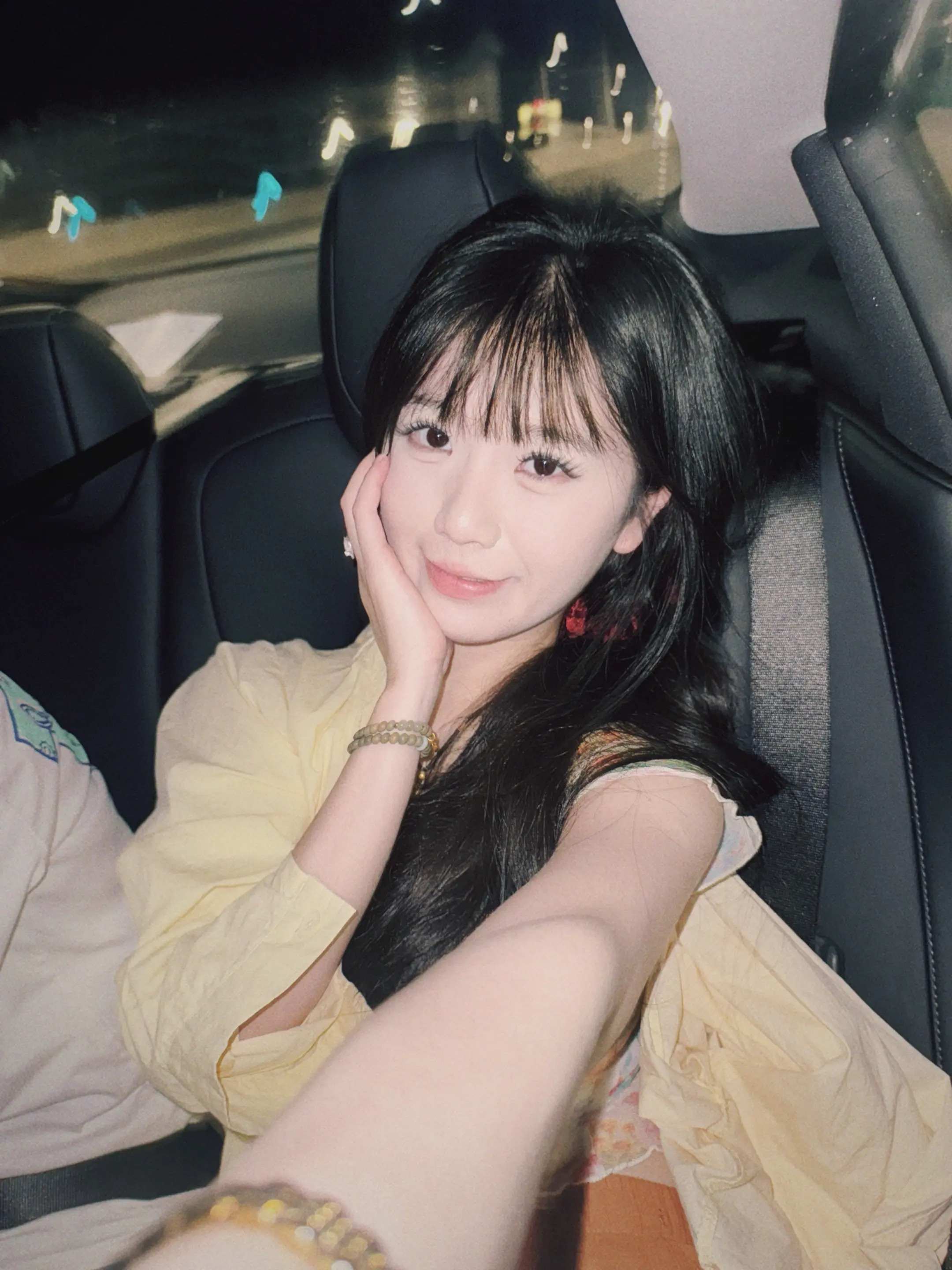 人一定要靠近能托举和滋养你的人 计较里生不出来慈悲