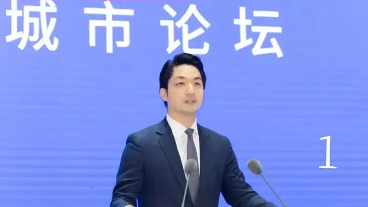 蒋万安经典名场面：

1、到访上海市，出席双城交流论坛。他发表了《双城好，两岸好