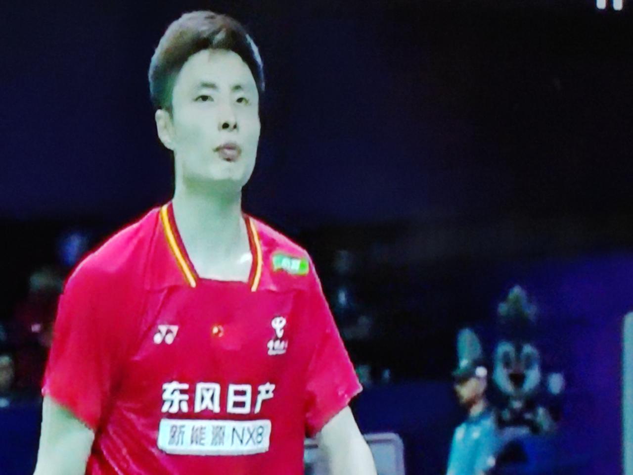 今天晚上印度羽毛球世锦赛卫冕冠军石宇奇首轮爆冷出局，对手是阿尤什·谢蒂（Ayus