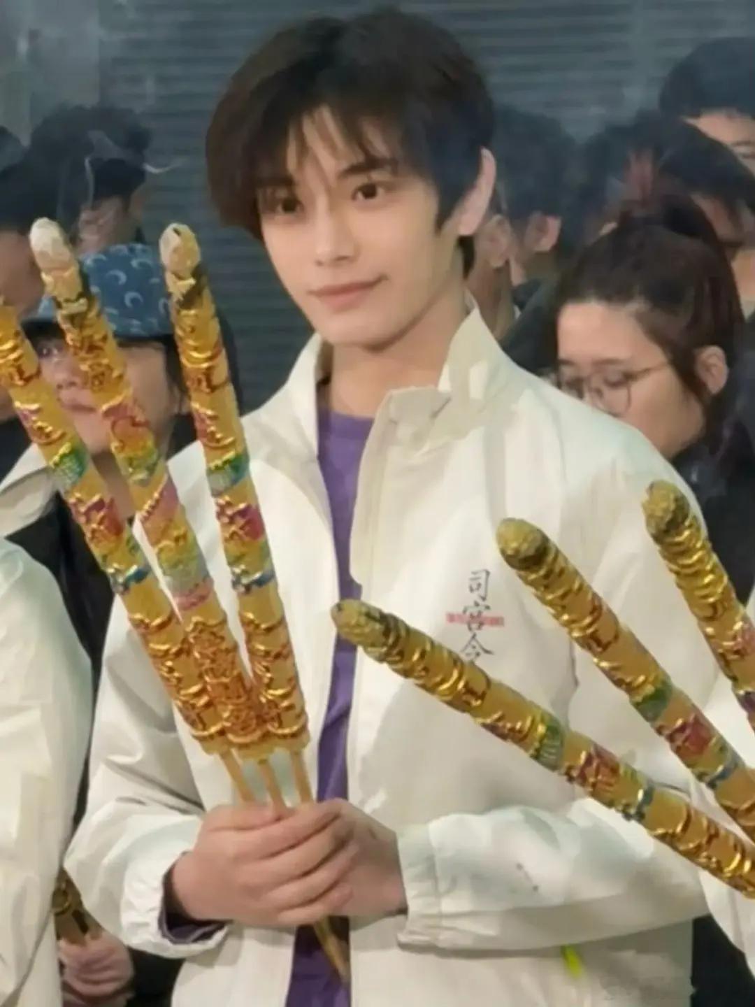 丁禹兮的素颜这么帅吗