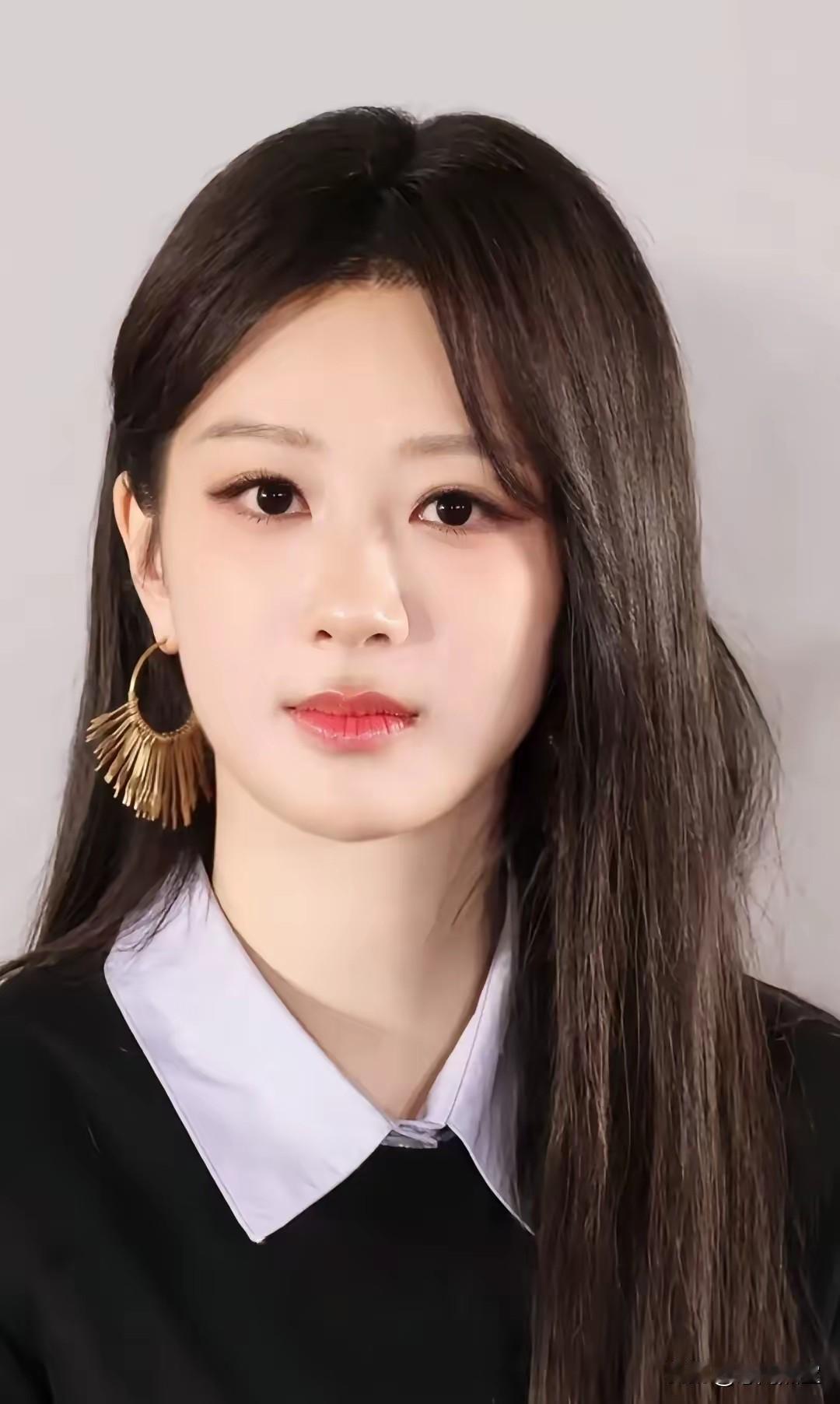 真是女大十八变，
杨紫现在变得越来越漂亮了，
90后的杨紫现在已经33岁了，但在