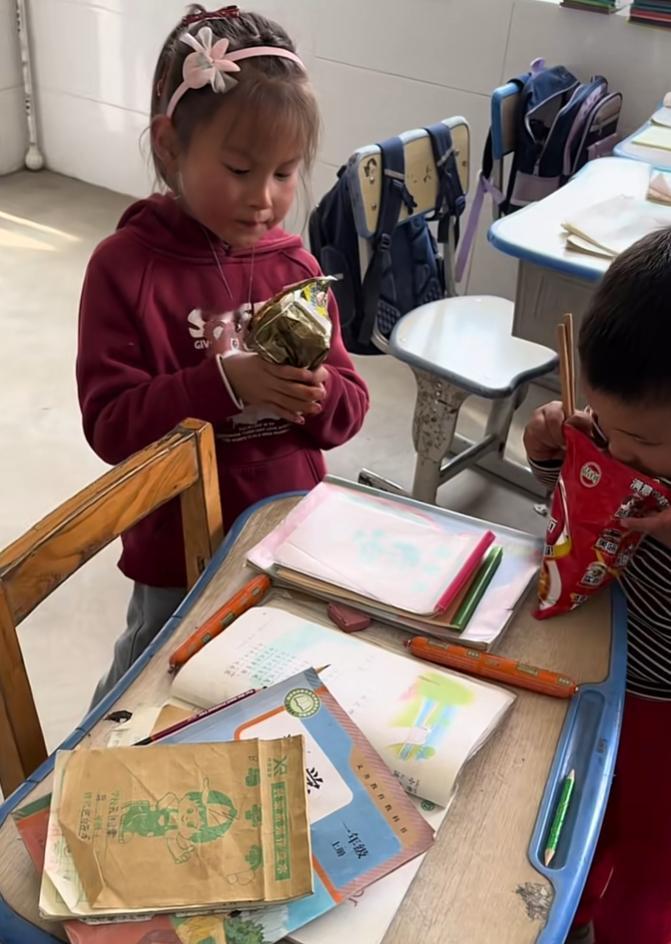 这下好了，

不仅甘肃人民知道了，就连全国人民都知道了，原来还有这么不负责的家长