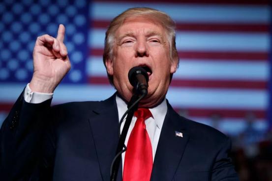 特朗普双标操作，他一边骂邮寄投票是作弊，下命令限制别人用，一边自己偷偷用邮寄投票