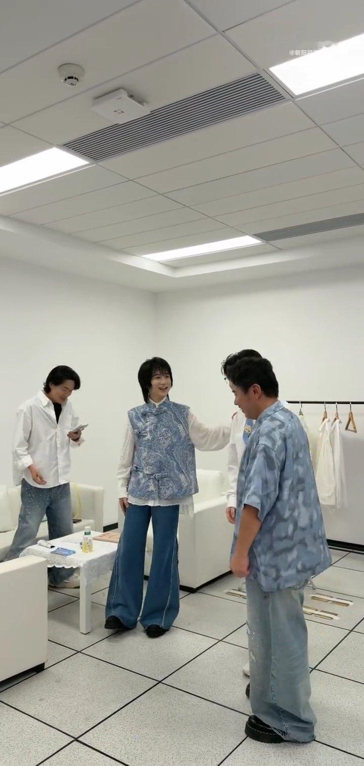 水木年华NexT1DE与水木年华两代男团同框难得一见的跨时代同框画面，NexT1