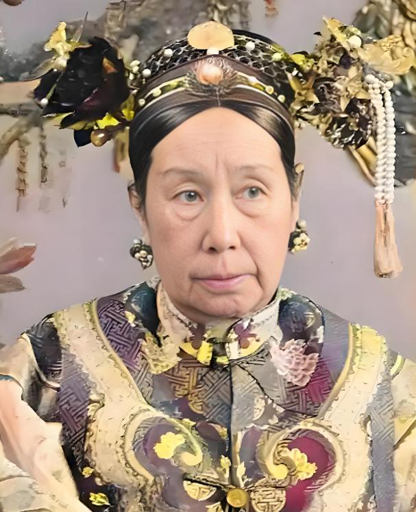 慈禧人生最后一天:上午处理光绪的后事，下午删改遗诏穿上了寿衣。谈到晚清历史，就不