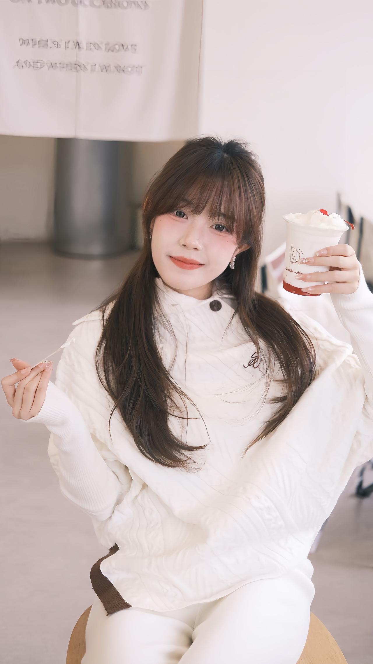 今天也有好好穿衣服 我们的可颂时刻  我的穿搭破烂分享