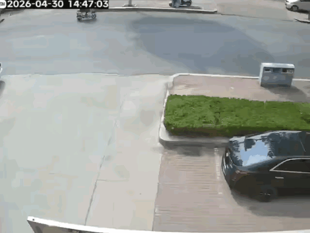 过马路最忌讳无脑奔跑