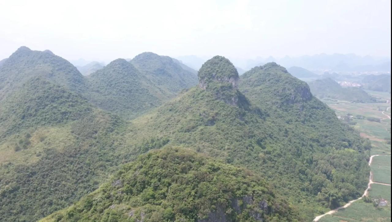 印章山，附近必有杰作