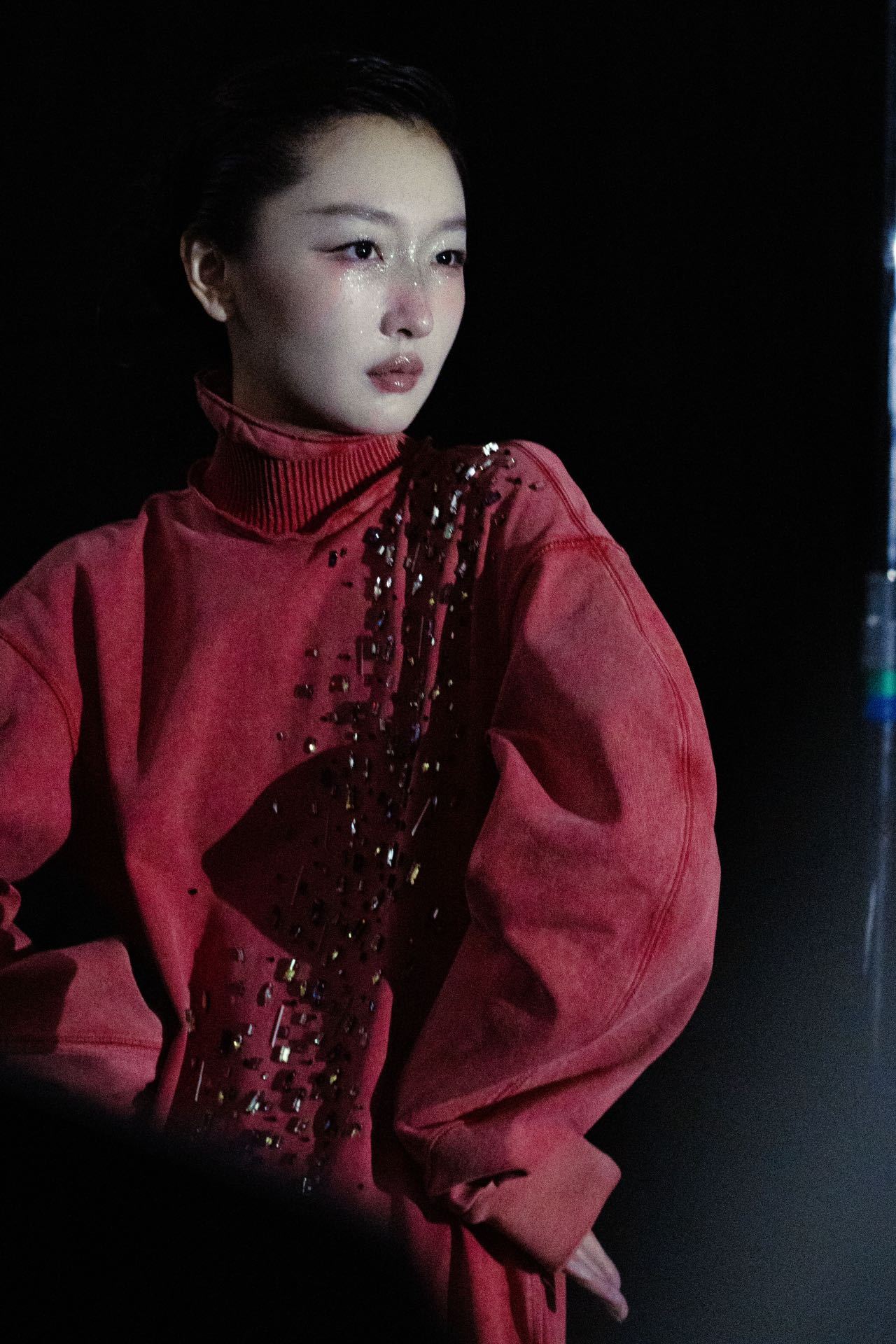 周冬雨ELLE金九封面周冬雨ELLE元素大片 ELLE九月刊封面释出，好灵动的造