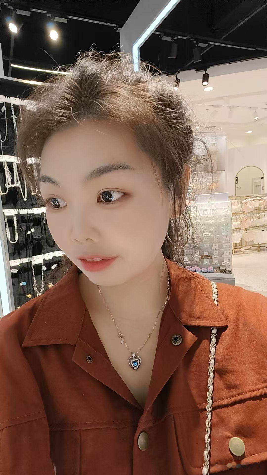 女儿女婿回娘家，为啥非要分开睡？作为女婿真憋得慌！
 
真心吐个槽，有没有同款女