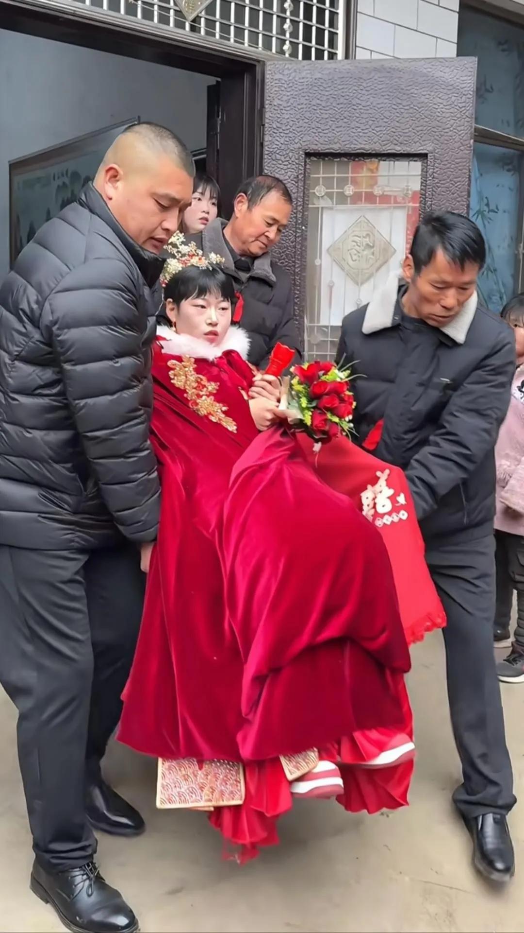 女儿出嫁，这就是娘家人给的底气！