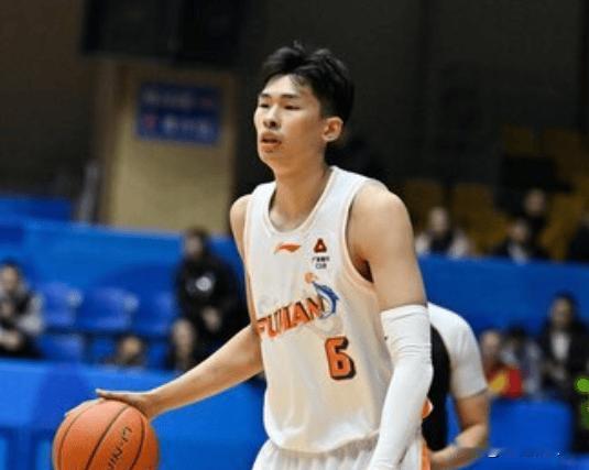 邹阳有国家队实力，35分7记三分生涯新高




福建大胜四川比赛中，邹阳手感火