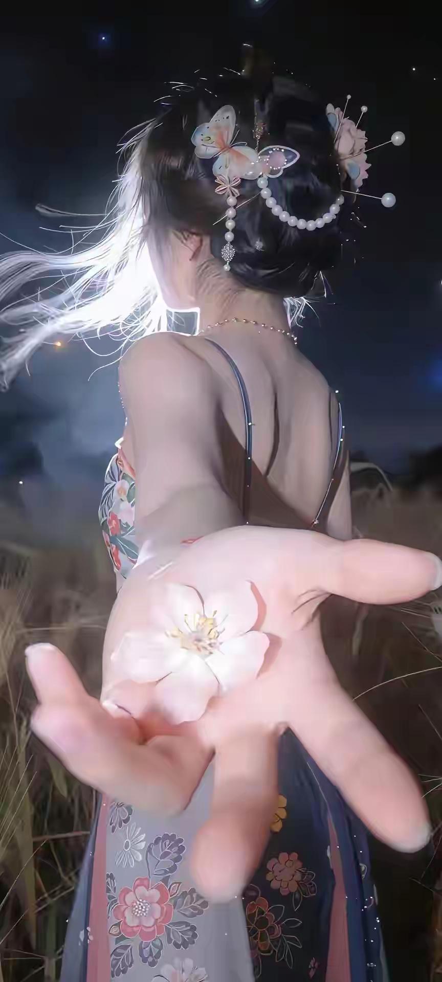 你，
就是我手心里的花朵！