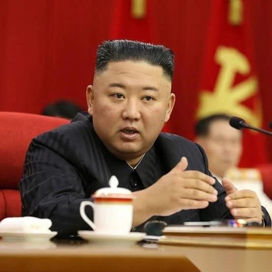 特朗普正盯着伊朗猛炸，金正恩突然连出两记重拳！朝鲜干了三件大事。说白了，朝鲜三件