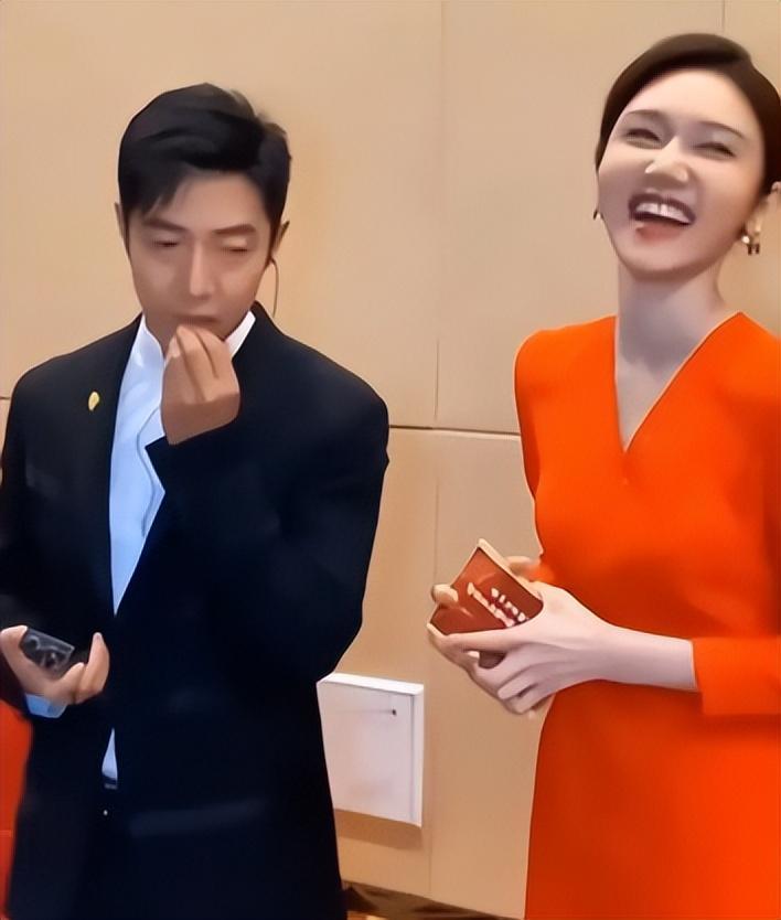 撒贝宁问龙洋想嫁谁？她的回答太绝，世上怕没这男人，撒贝宁挖了个坑，等着看龙洋怎么