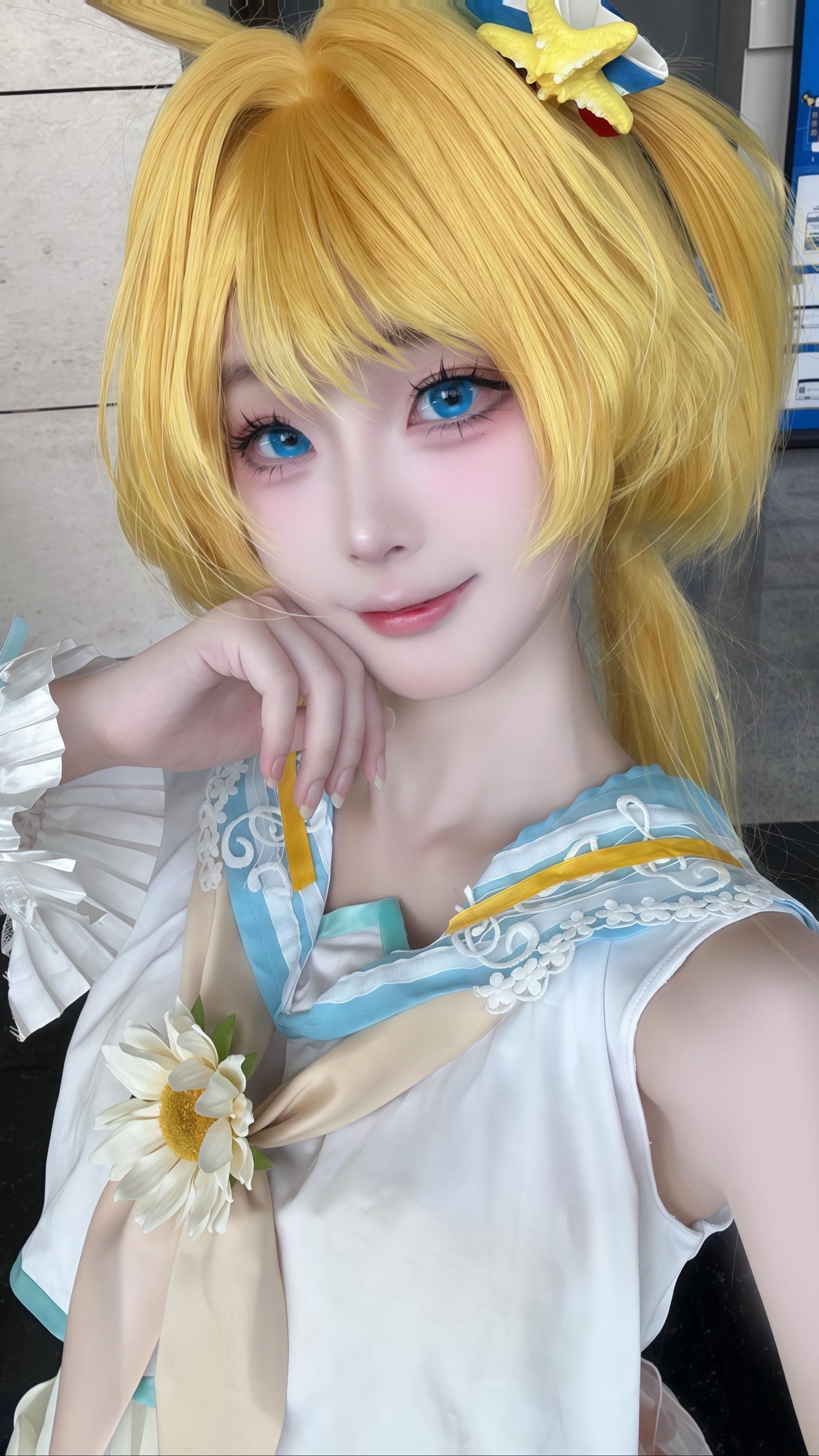 我叫朵莉亚，也可以叫我朵朵。cos