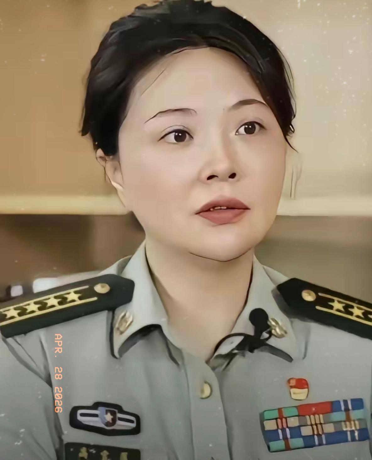 西部战区审计员高雪莲在16年核查油料中，不仅核查出军油被倒卖的内鬼，更为前来核查