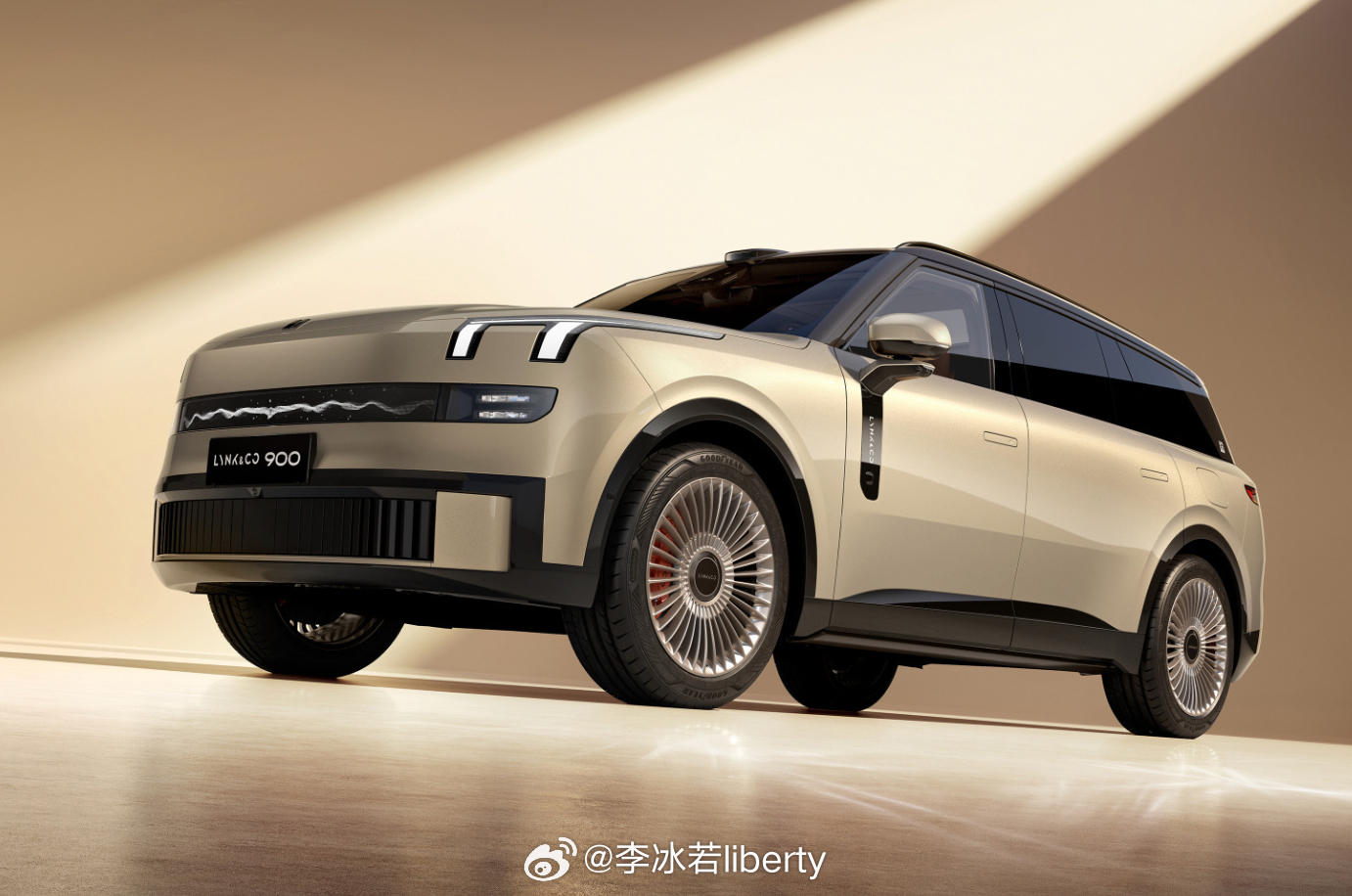 领克900大五座官宣亮相 觉得3排6座没意义想要一个巨大的二排和尾厢空间的朋友可