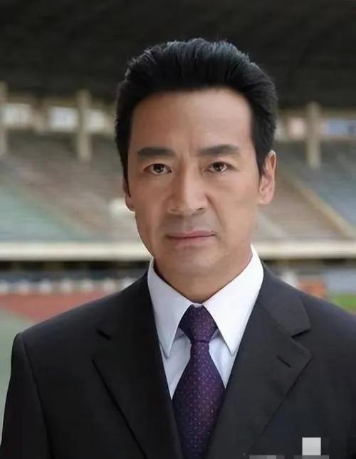 71岁父亲与18岁儿子的对话，隔着半个多世纪的时差，他们还能接上话吗？
昨天刷手