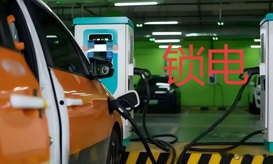 远程OTA升级，锁电
最近闹得沸沸扬扬的
可是，你知道商家为什么要这么干吗
你期