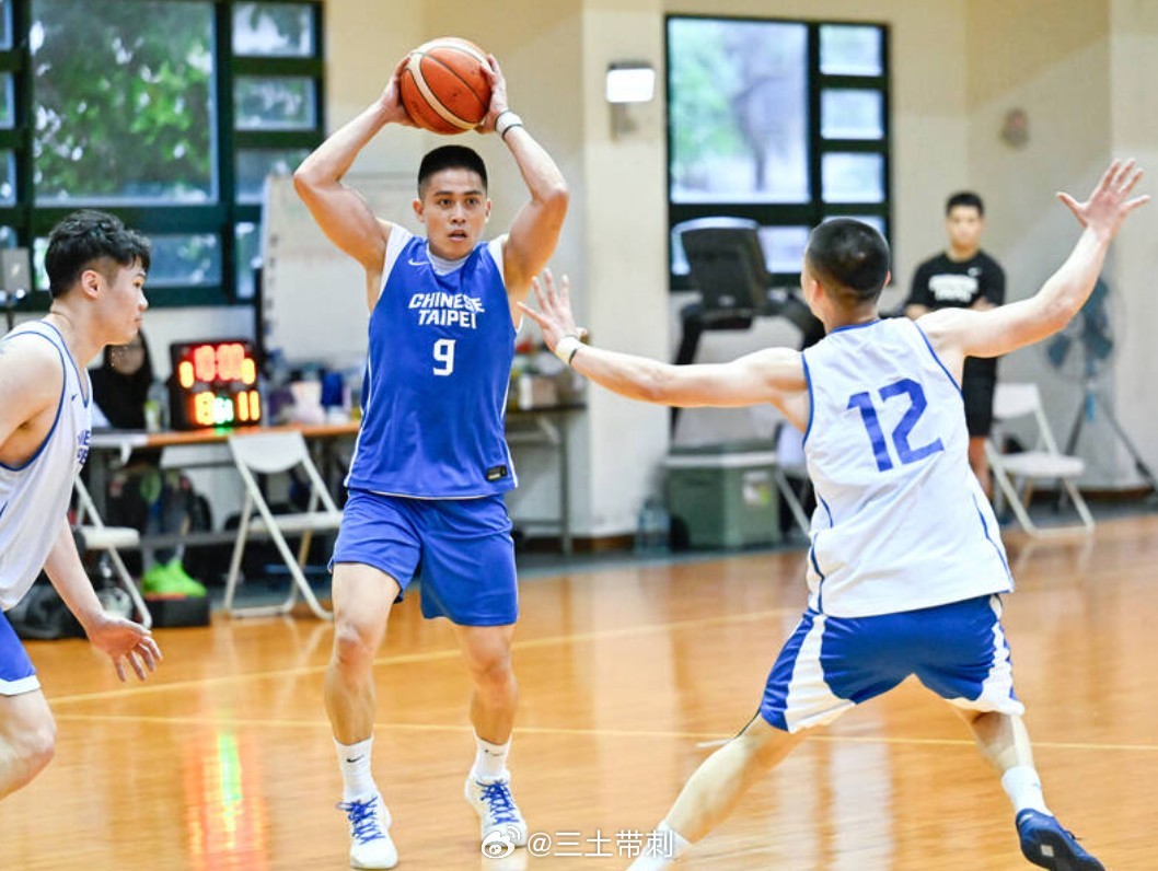 cbaCBA 陈盈骏本人确认，此前确实有宝岛俱乐部找他商谈，不过最终选择留在CB