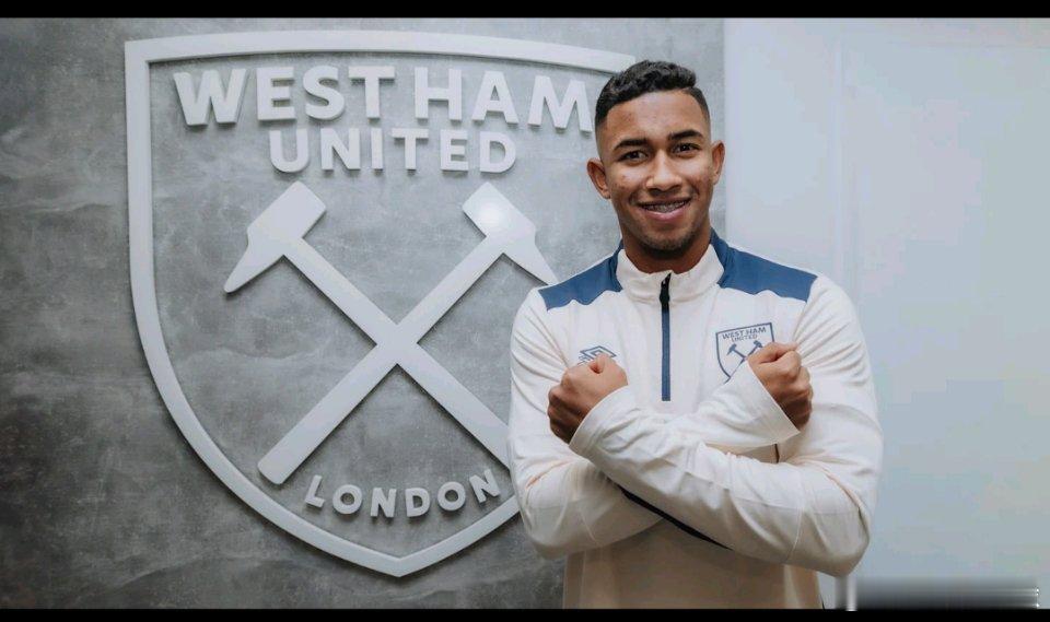 英超1月22日讯 英超西汉姆联俱乐部官方宣布，以租借形式签下委内瑞拉国脚边锋凯伯