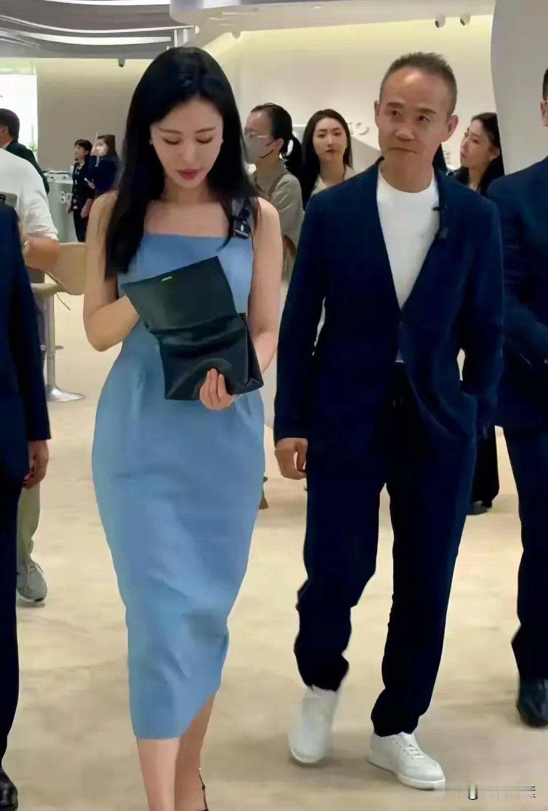 王石田朴珺典型的郎才女貌，
天生一对，
真的搞不懂，
为什么会有这么多人的非议！