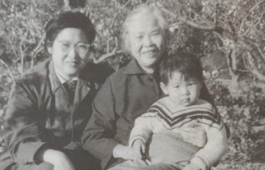 1979年李敏前往解放军总医院转院，偶遇叶道英时向他提出了一个特别的请求，这是什