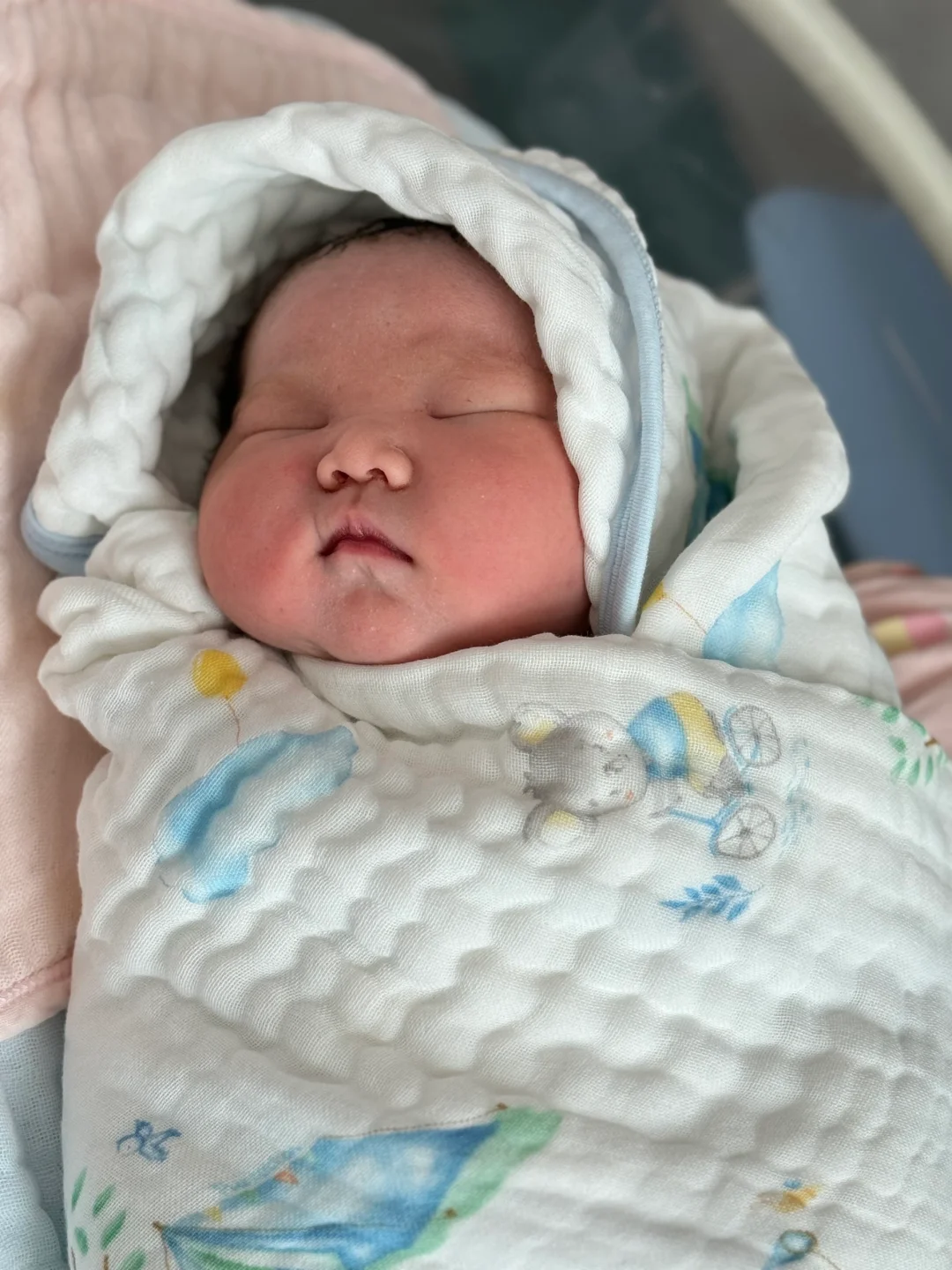 快来接男宝，热乎乎，六斤八两！