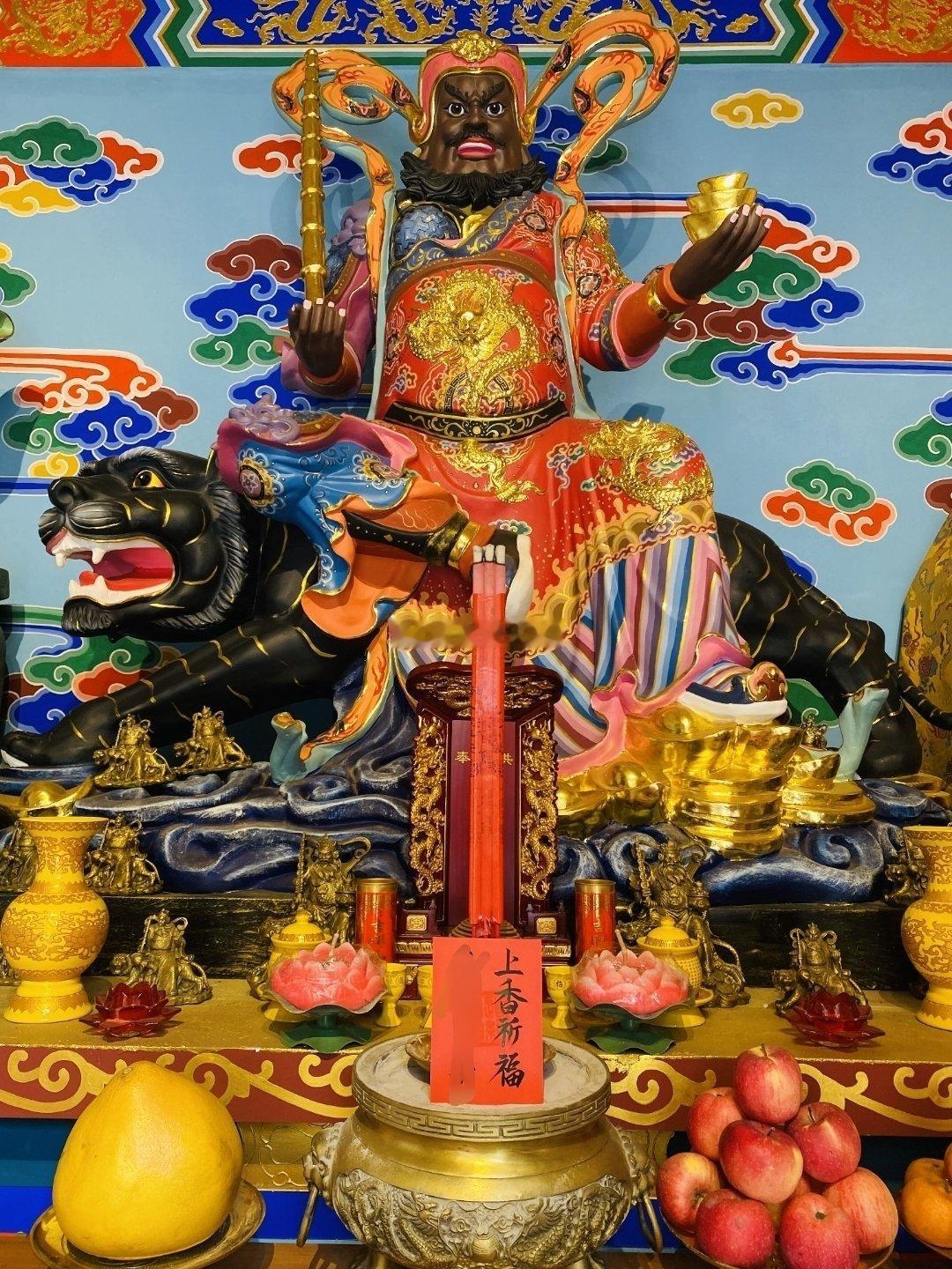 能成为他人的幸运星，你的福德将不断增长，如同播种的种子催生福运，惠及他人，从而收