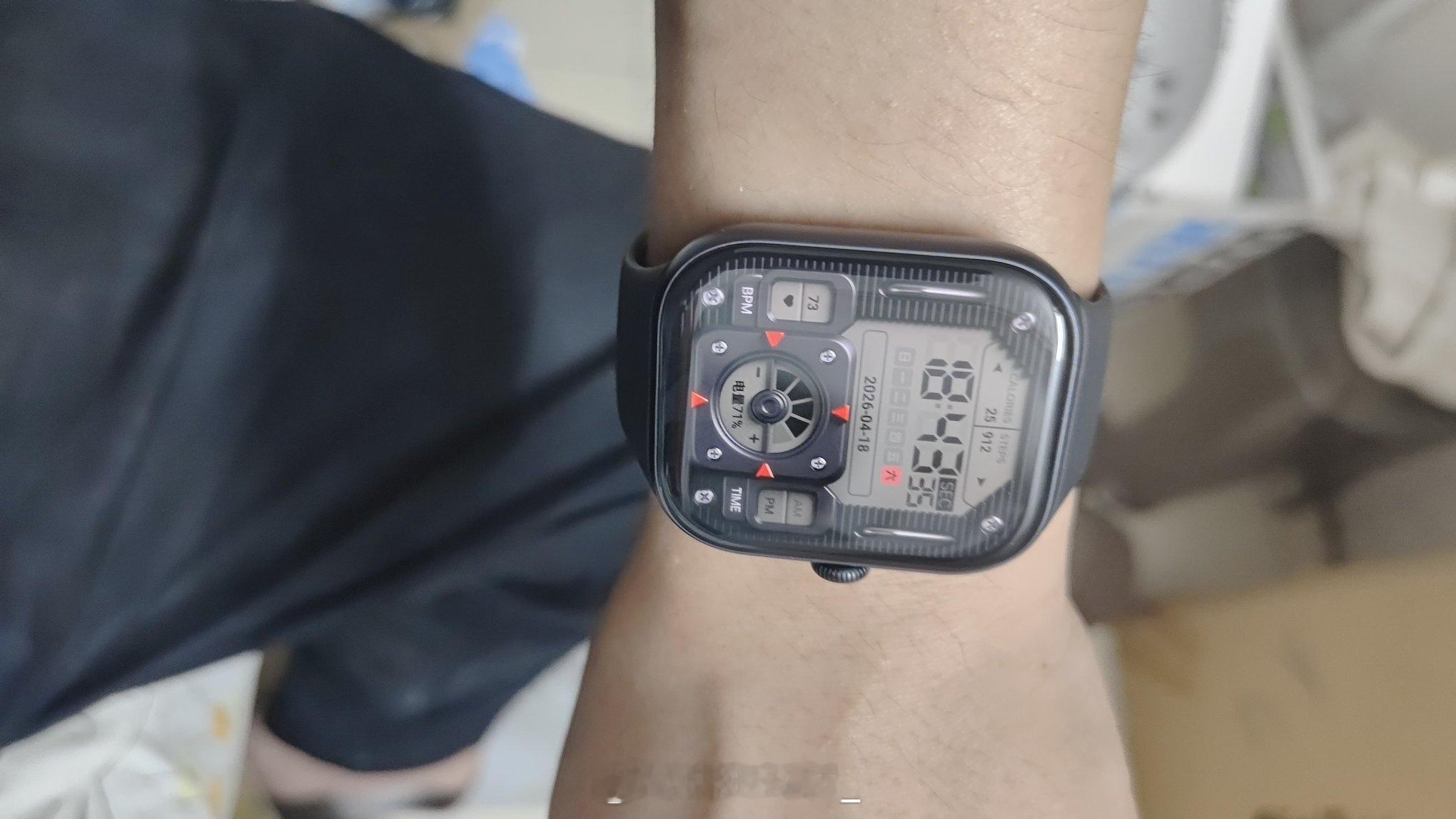 iQOO WATCH GT2上手！方屏颜值在线，表盘样式超多，游戏、运动监测全都