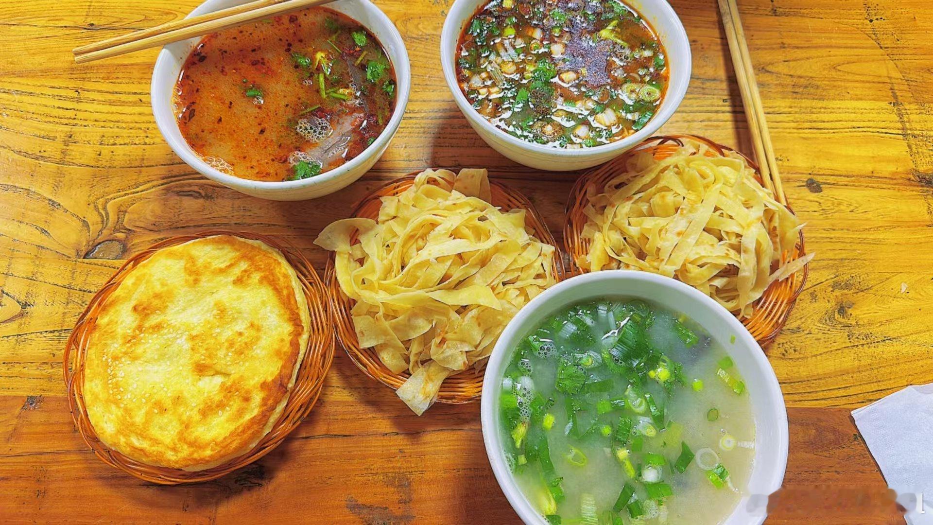 这个点吃早餐！ ​​​