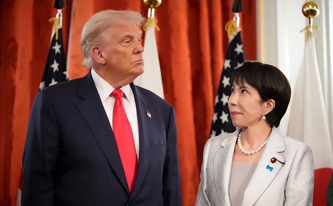 日本拥核危机，东北亚的新爆点，日本首相官邸的人，突然说要重新考虑拥核，这事太大了