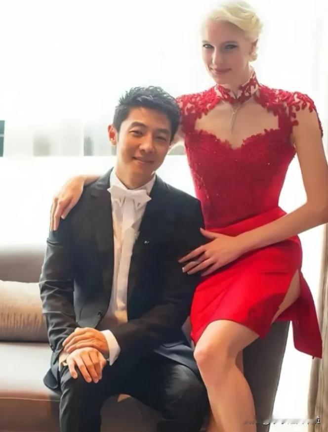 2016年，撒贝宁和国际巨星分手后，娶了加拿大妻子李白，有一次，两人吵架了，李白