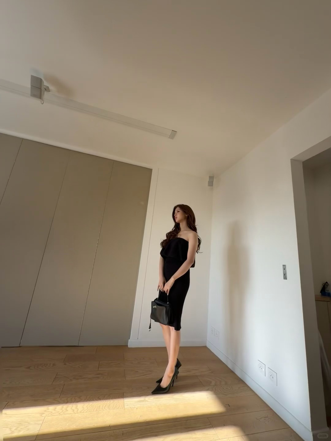 杨超越好长一个人！这身材比例还让不让其他人活啊！太优越了！ ​​​