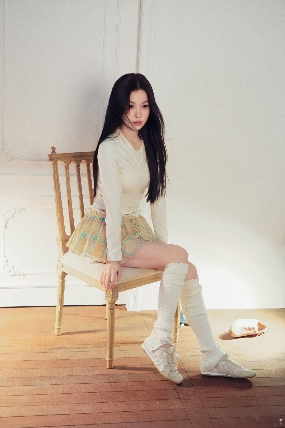 🐟虞书欣云初 🐟虞书欣云初令 愿你像花蕾一样绽放，像嫩芽野蛮生长  𝐌𝐚