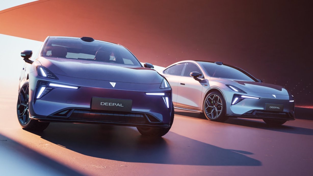 公路磁悬浮深蓝L06 产品超纲全国门店登场家人们！最近想选新能源的可以冲线下门店