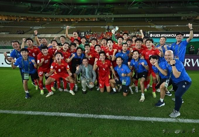 U23亚洲杯的半决赛来了，我给小伙子们支个招，我就不信五颗星的国足赢不了一颗星的