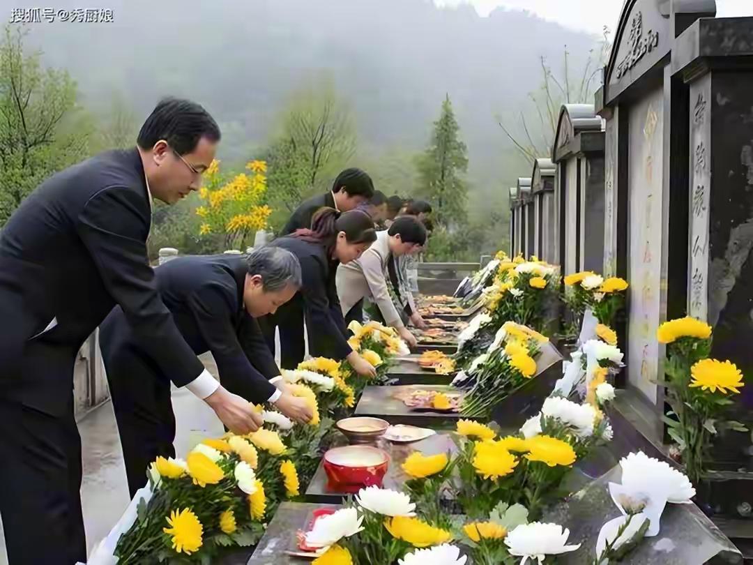 清明，从来都不是一个普通节日，而是中国人刻在基因里的“情感校准日”。
所谓“60