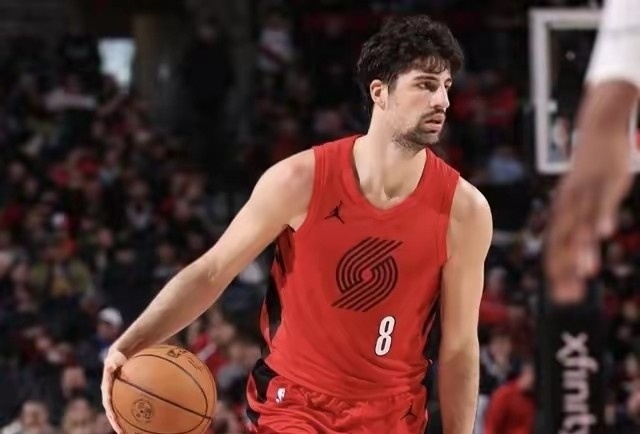 波特兰开拓者NBA球员评分 阿夫迪亚-我的评分：快船vs开拓者 德尼·阿夫迪亚（