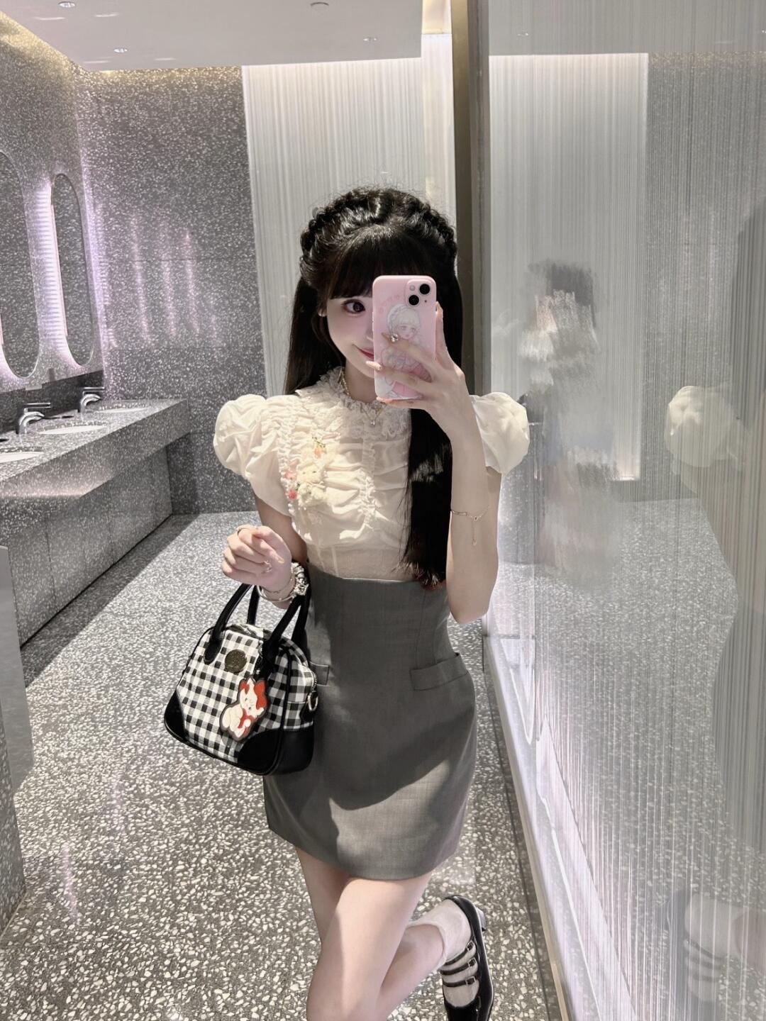 龙心女孩的18图穿搭合集来噜