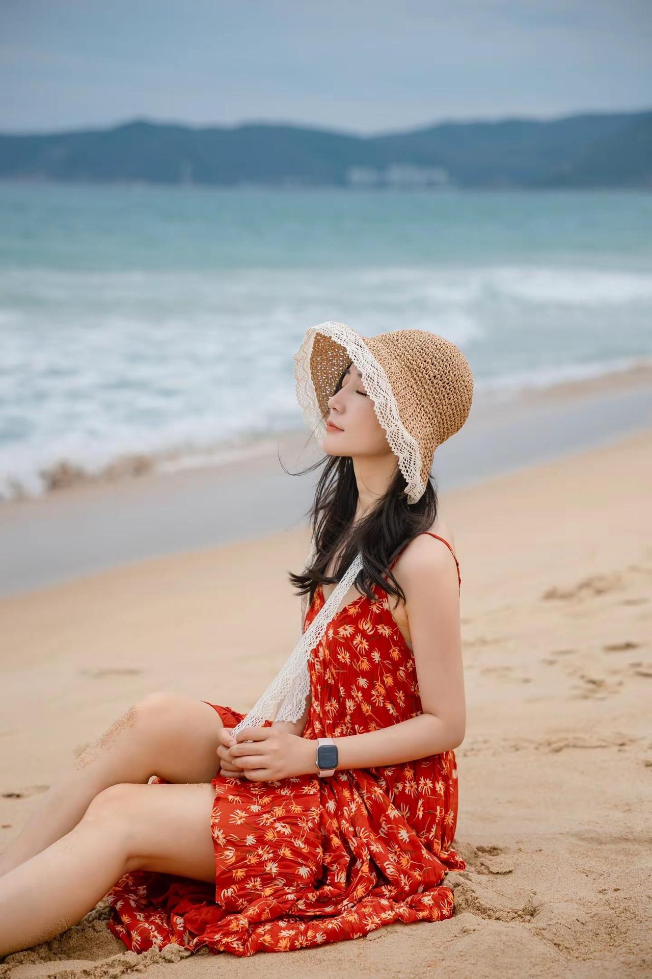 活给自己看海边红裙 海边拍照 适合海边度假穿的长裙推荐 海边度假仙女裙