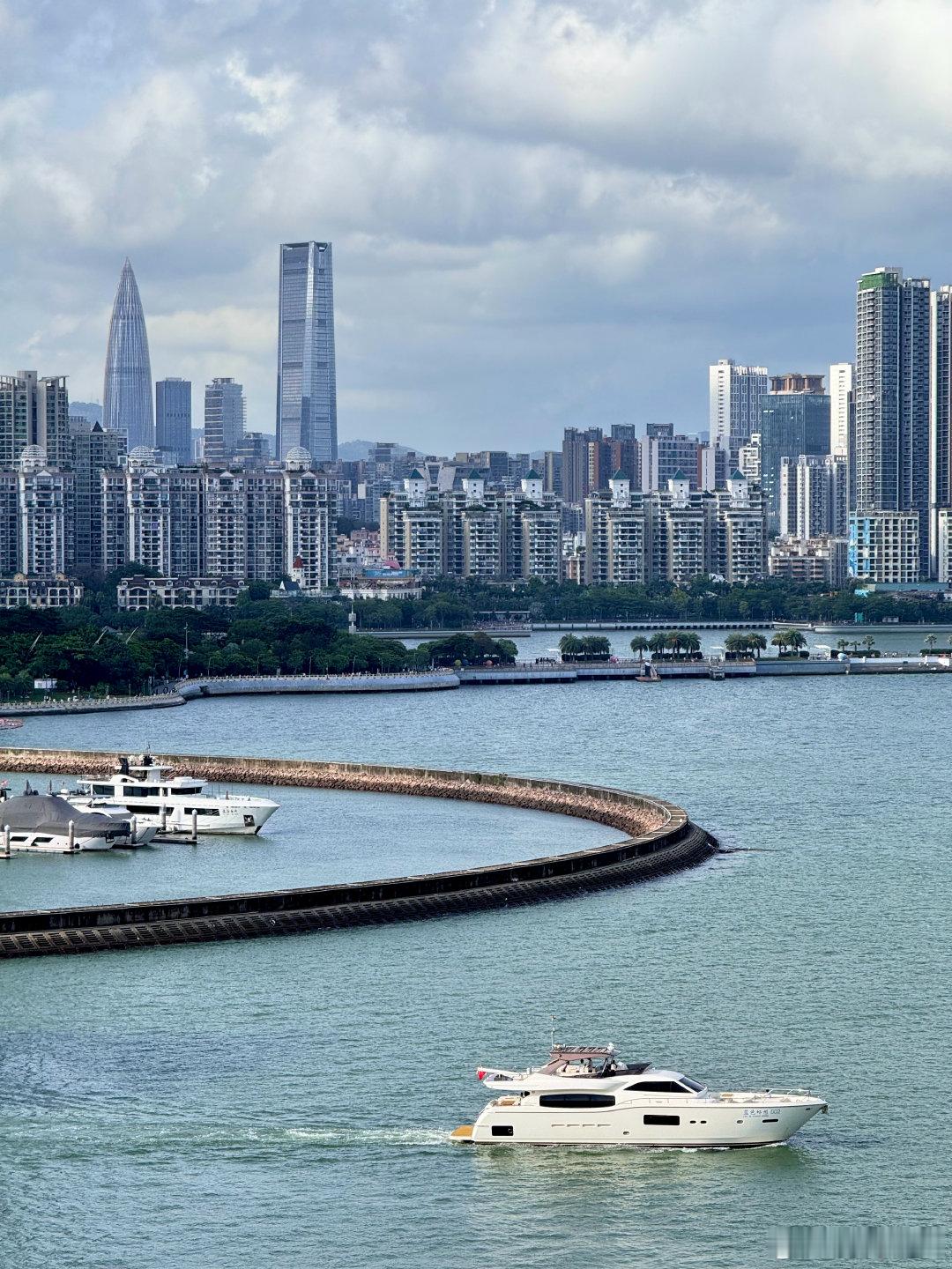 没吃过司百得的可以尝尝薄巧冰激凌 