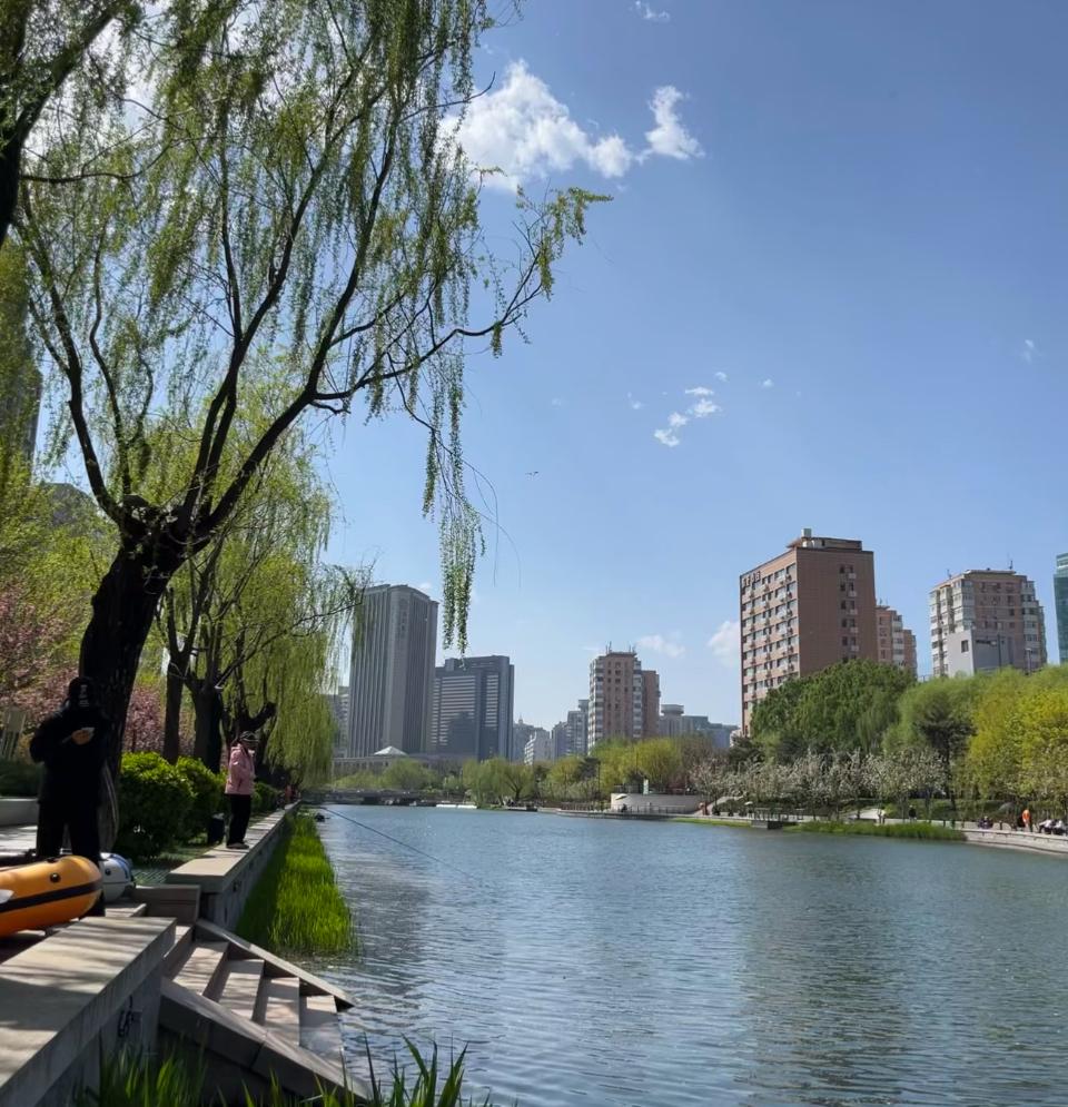 昨日（4月20日），北京二手房网签量创四月新高，但有一数据表现令人意外？

昨日