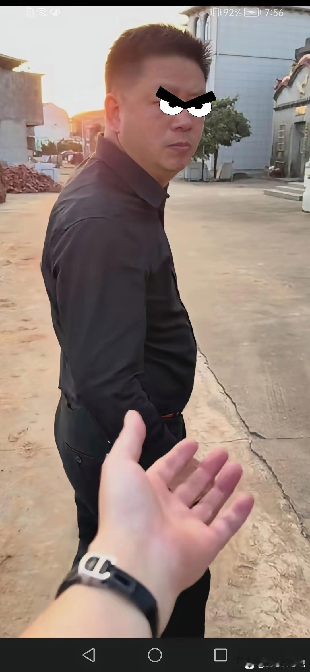 有没有像我这样的，两个人出门好好的去散步🚶，走着走着吵起来了，回家各走各的，谁