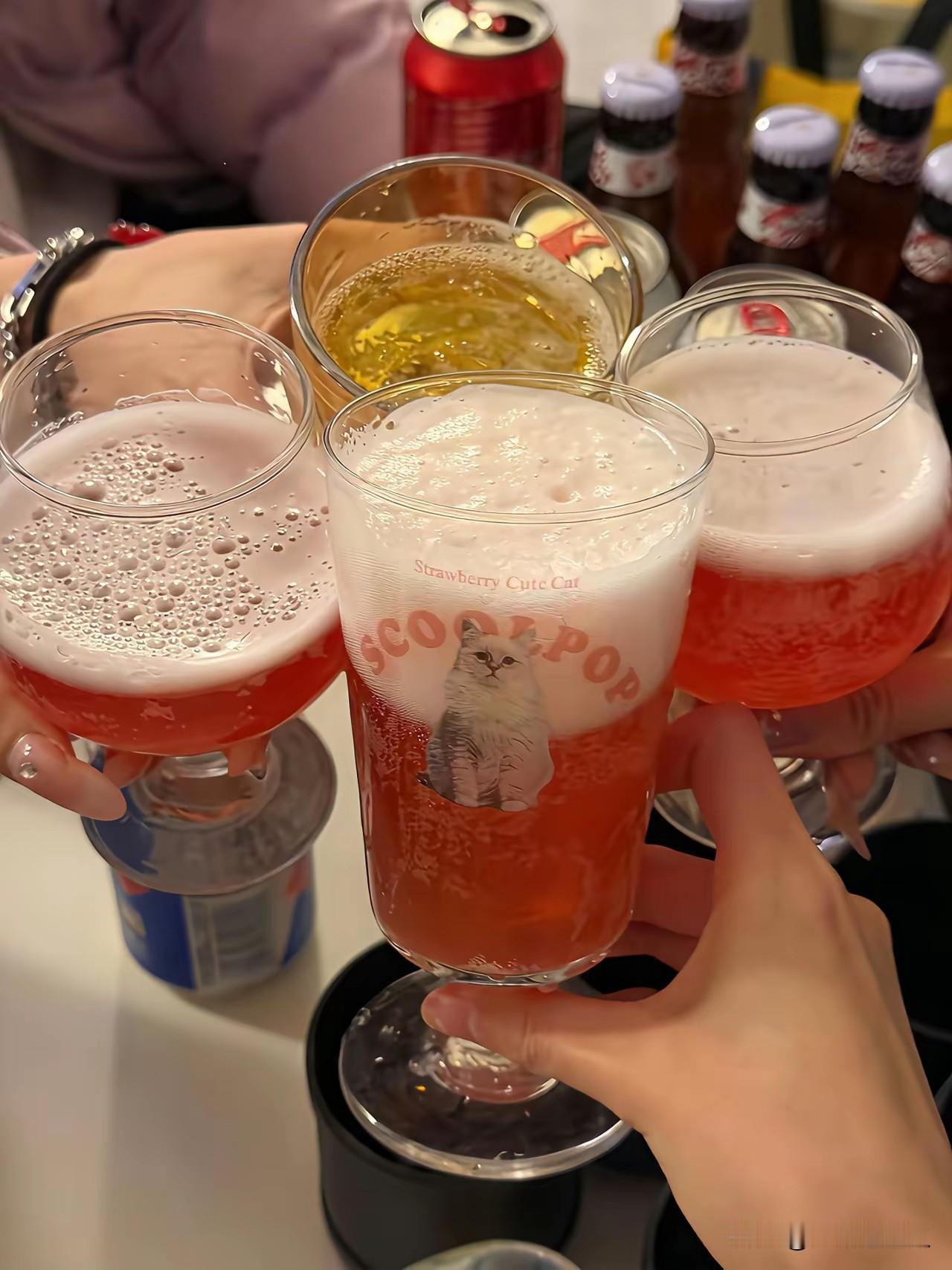 你支持机器人进入家庭陪伴老人吗我支持机器人进入家庭陪伴老人。当下不少子女因工作异