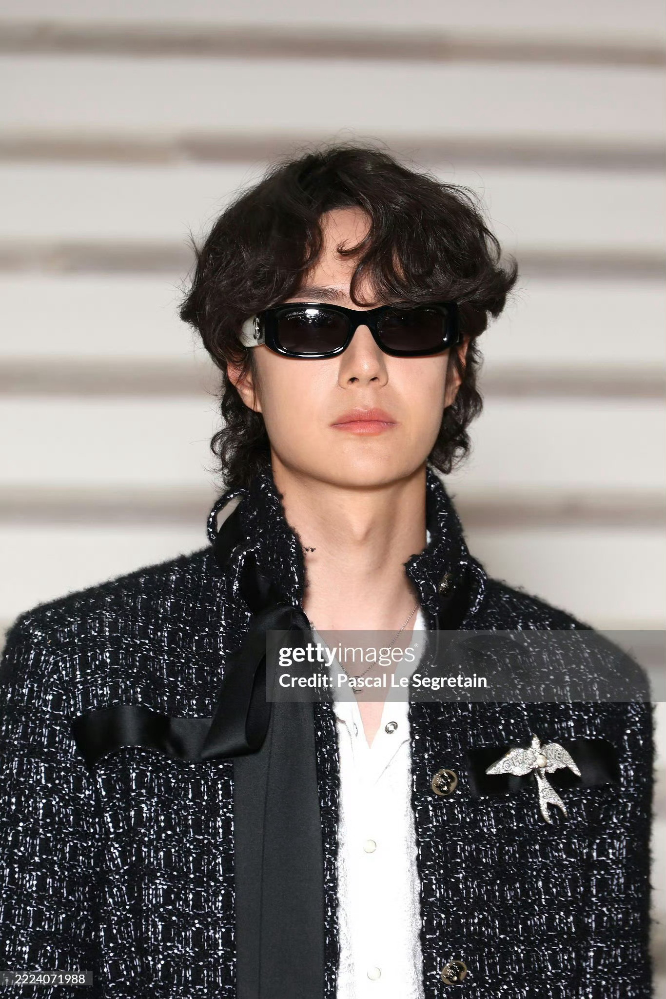 王一博巴黎时装周香奈儿大秀G社生图王一博卷毛王子香奈儿大秀 ​​​