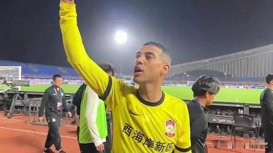 阿兰不负伊万科维奇的信任！中泰之战就靠他了！
今晚的第13轮联赛中，青岛西海岸主