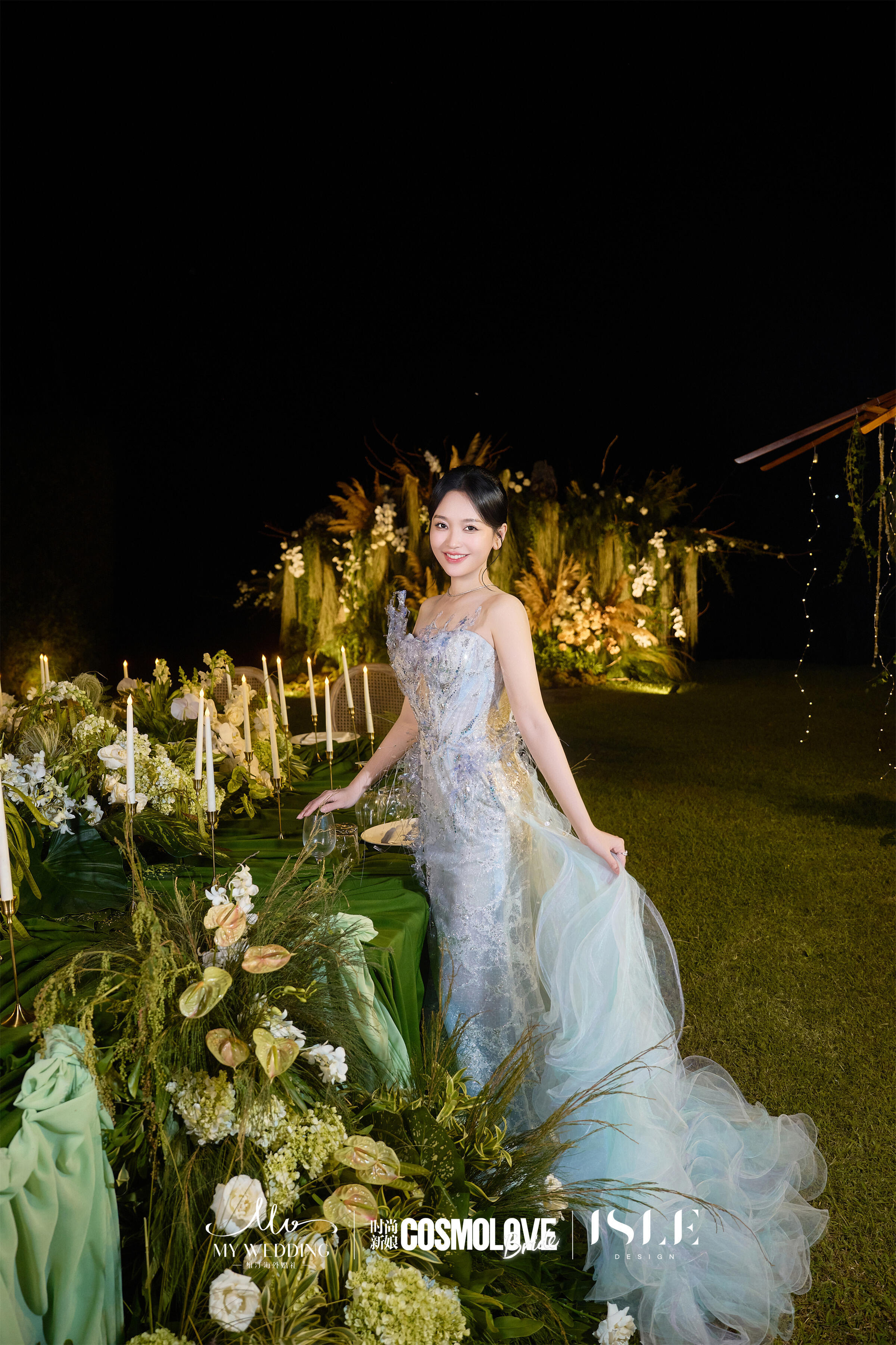 金莎晒婚纱照拍摄视频 白纱轻盈，红妆明艳，两种风格都写着同一个名字。看她依偎在孙