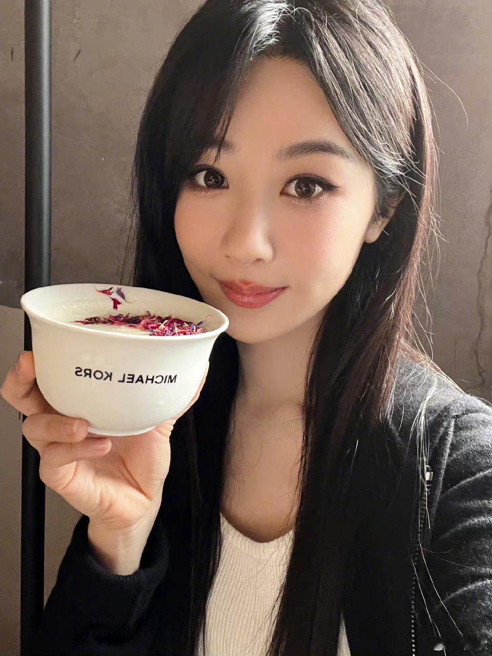 你慢慢负责闪闪发光，要记得我会永远爱你不管我去哪里，做了什么，遇见了什么人，我都